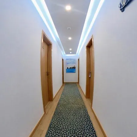 Sea Garden 4* פניש