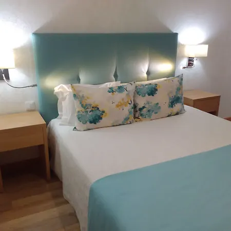 בית הארחה Sea Garden 4*