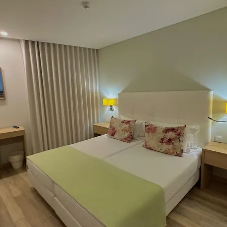 Sea Garden 4* Peniche