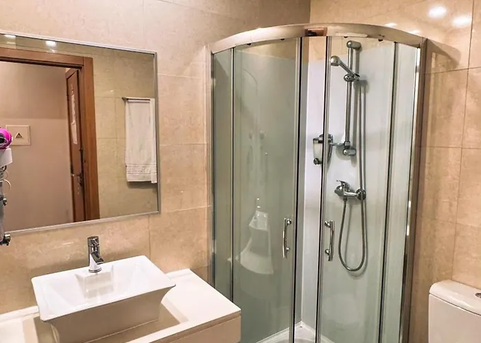 Sea Garden 4* פניש