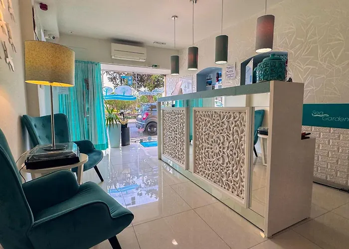 Sea Garden בית הארחה