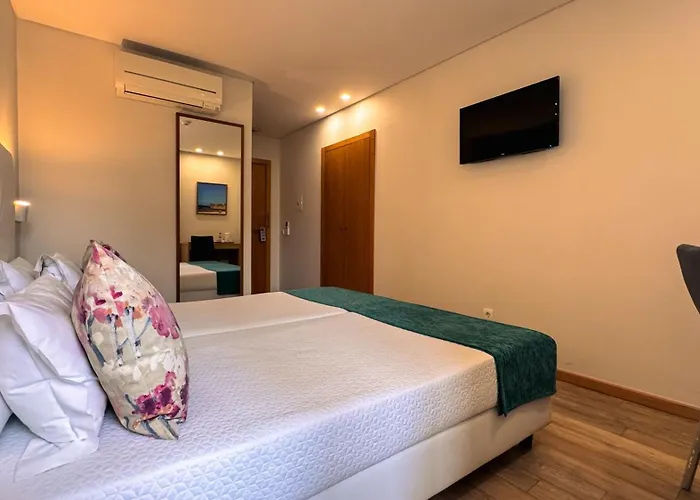 בית הארחה Sea Garden פניש